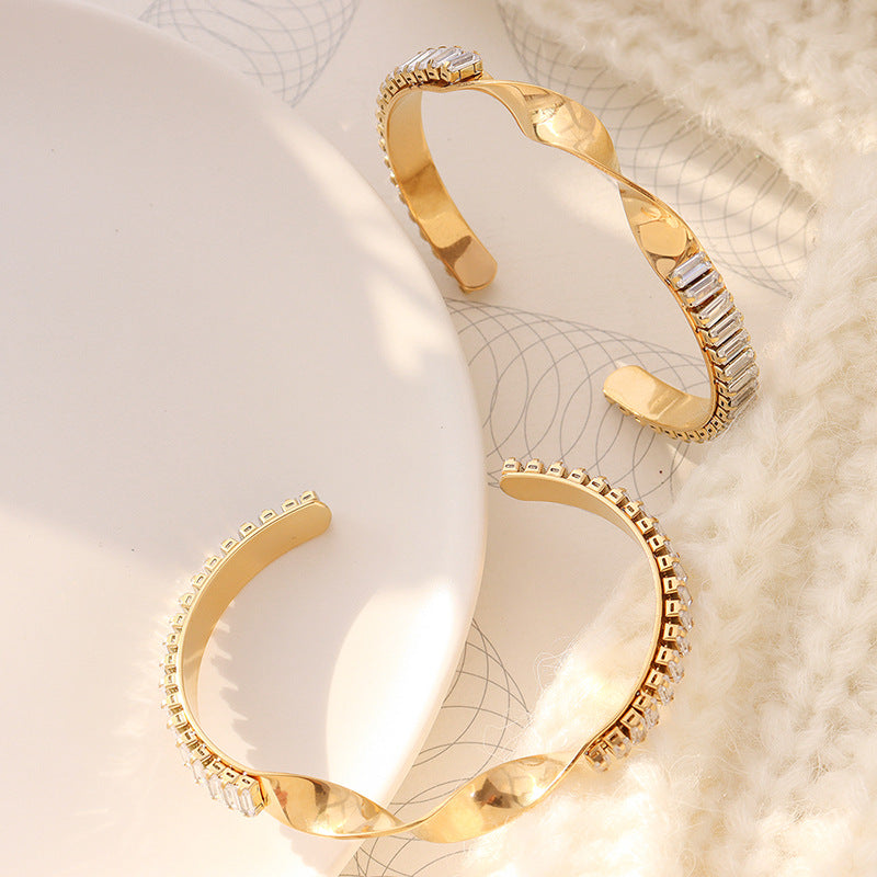 Twist Bracelet
